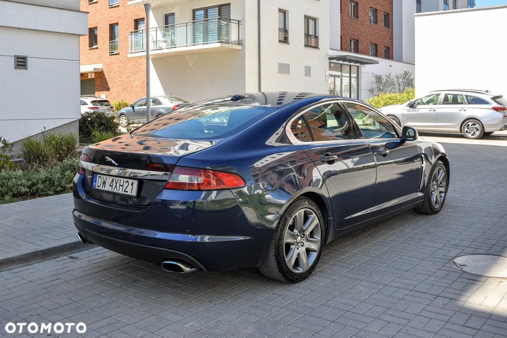 Jaguar XF - 4