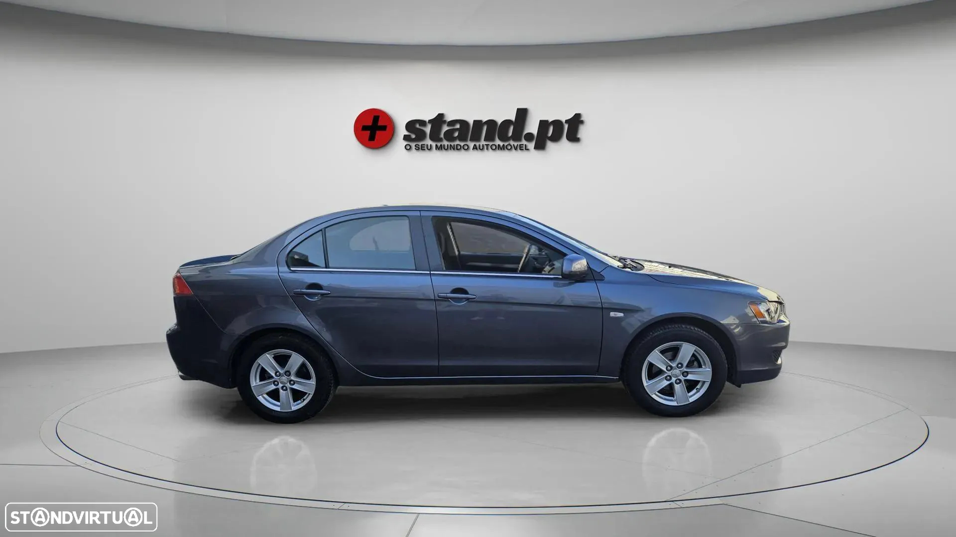 Mitsubishi Lancer 1.5 Invite - 4