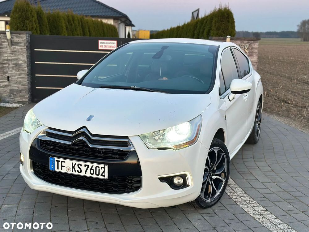 Citroën DS4 BlueHDi 120 S&S SoChic - 22