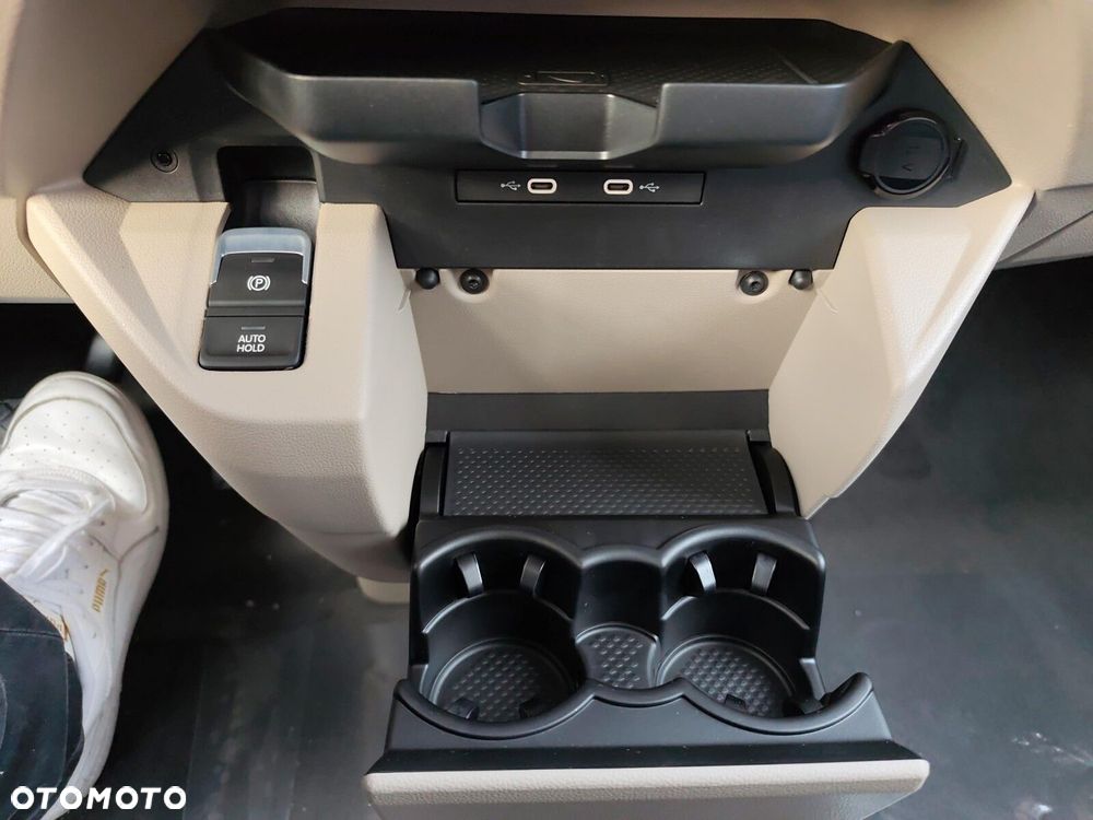 Volkswagen Multivan - 25