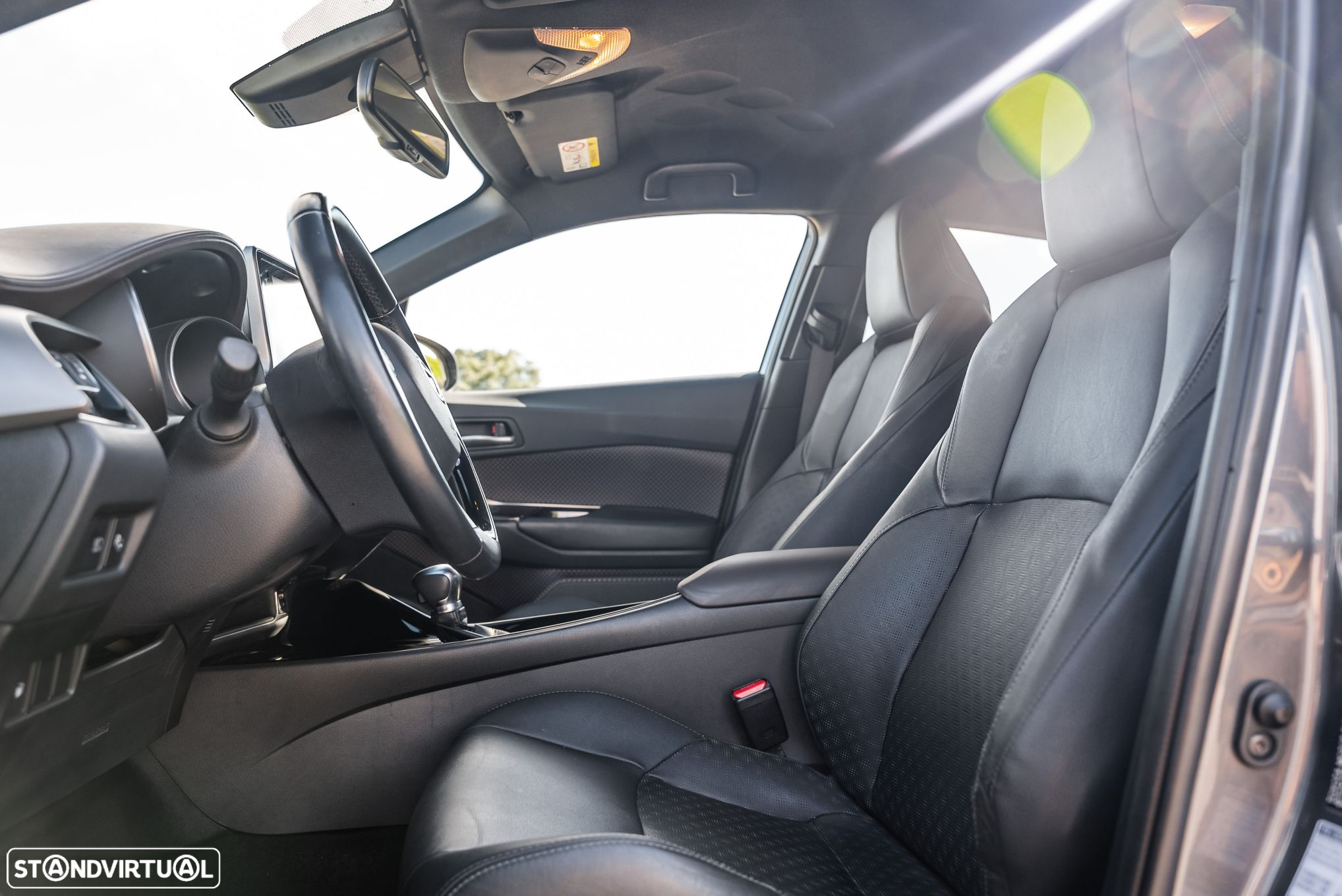 Toyota C-HR 1.8 HSD Exclusive+P.Luxury - 12