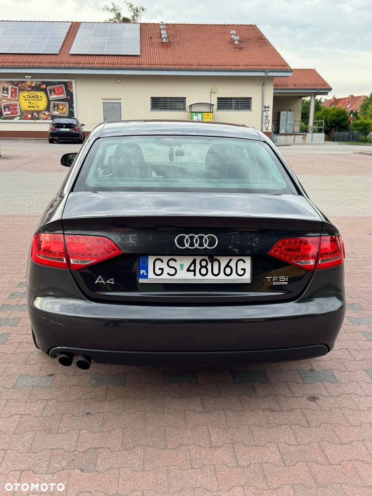 Audi A4 Avant - 4