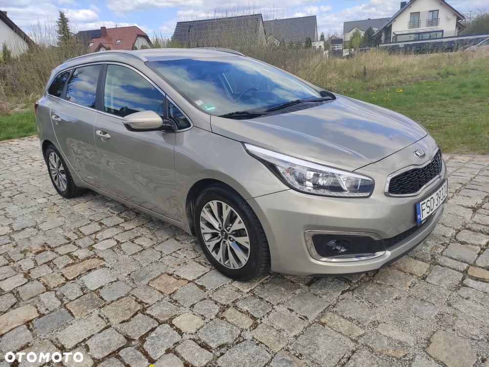 Kia Ceed 1.6 GDI Dream Team Edition - 2