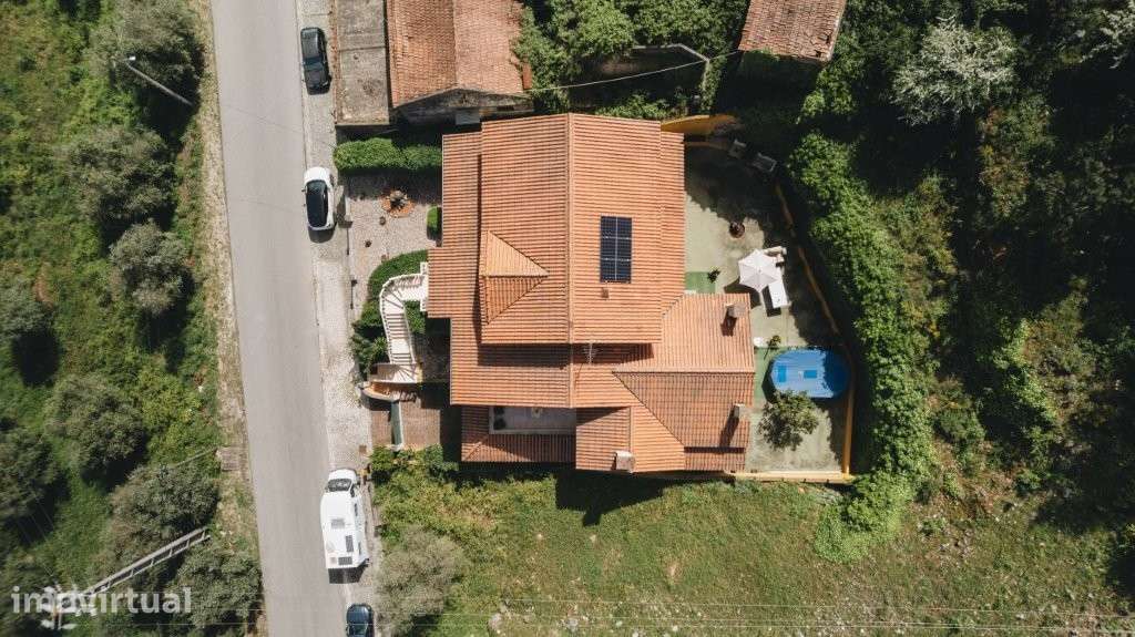 Moradia T3+1com Espaço Comercial e Terraço - Minde, Alcanena - Grande imagem: 2/47