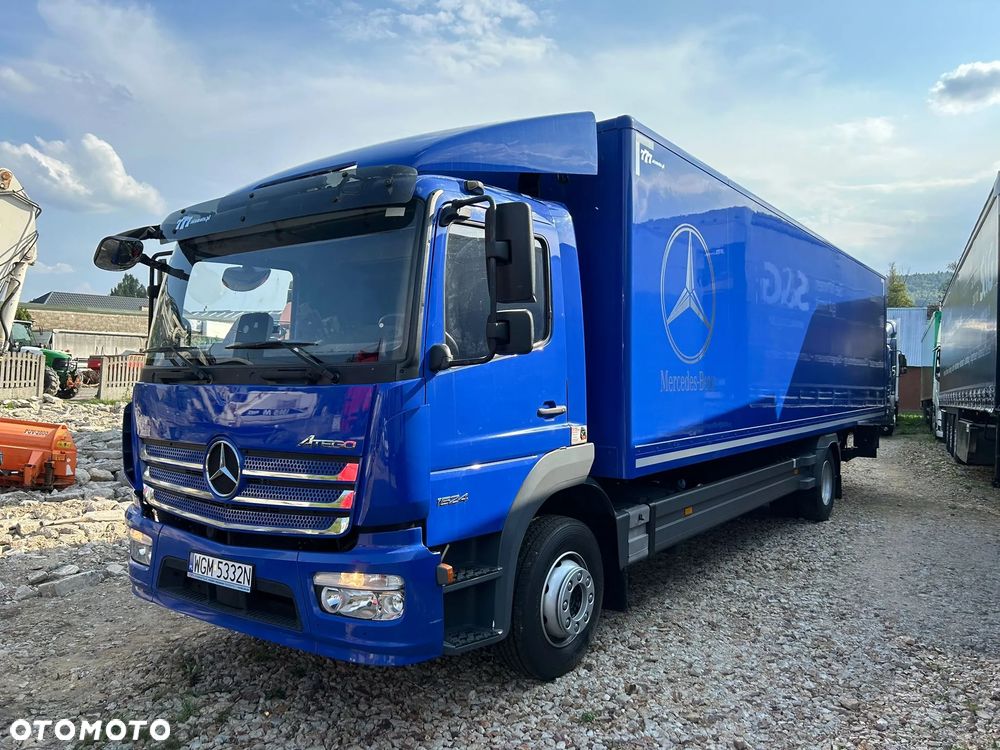 Mercedes-Benz Atego 1224 7.75m TOP1 STAN WINDA HAK z Niemiec tylko 320 000km UBRANIÓWKA czyściutki 6 cylindrów - 7