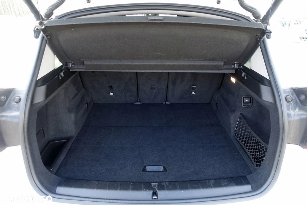 BMW X1 xDrive18d - 16