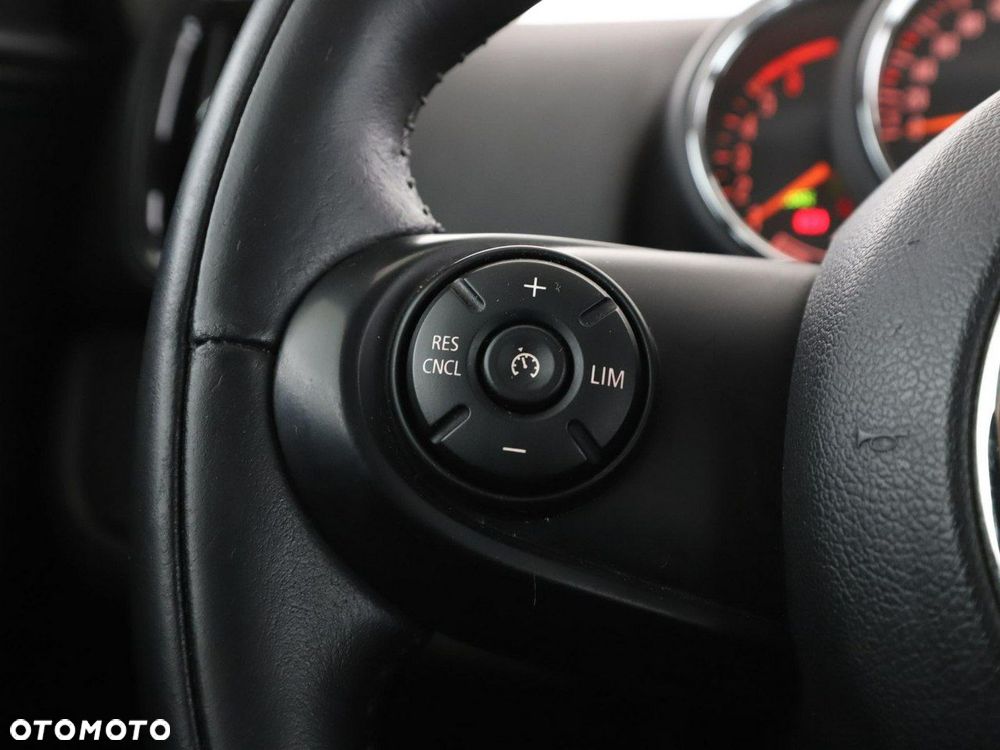 MINI Countryman One D - 32