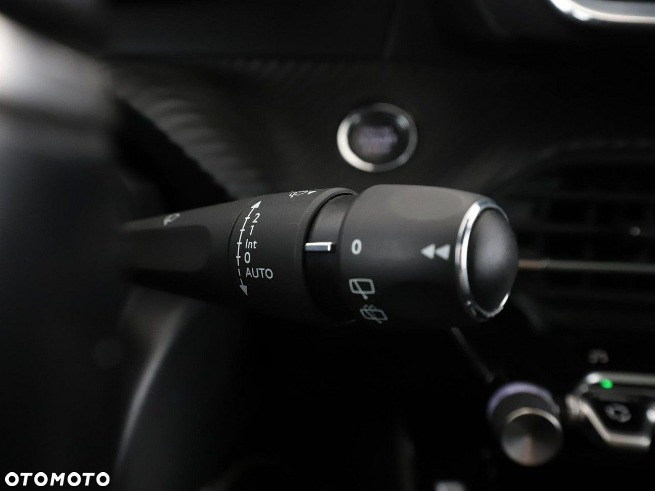 Peugeot 2008 1.2 PureTech GT Line S&S - 36
