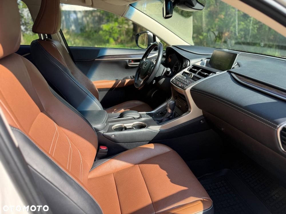 Lexus NX 200t Prestige AWD - 9