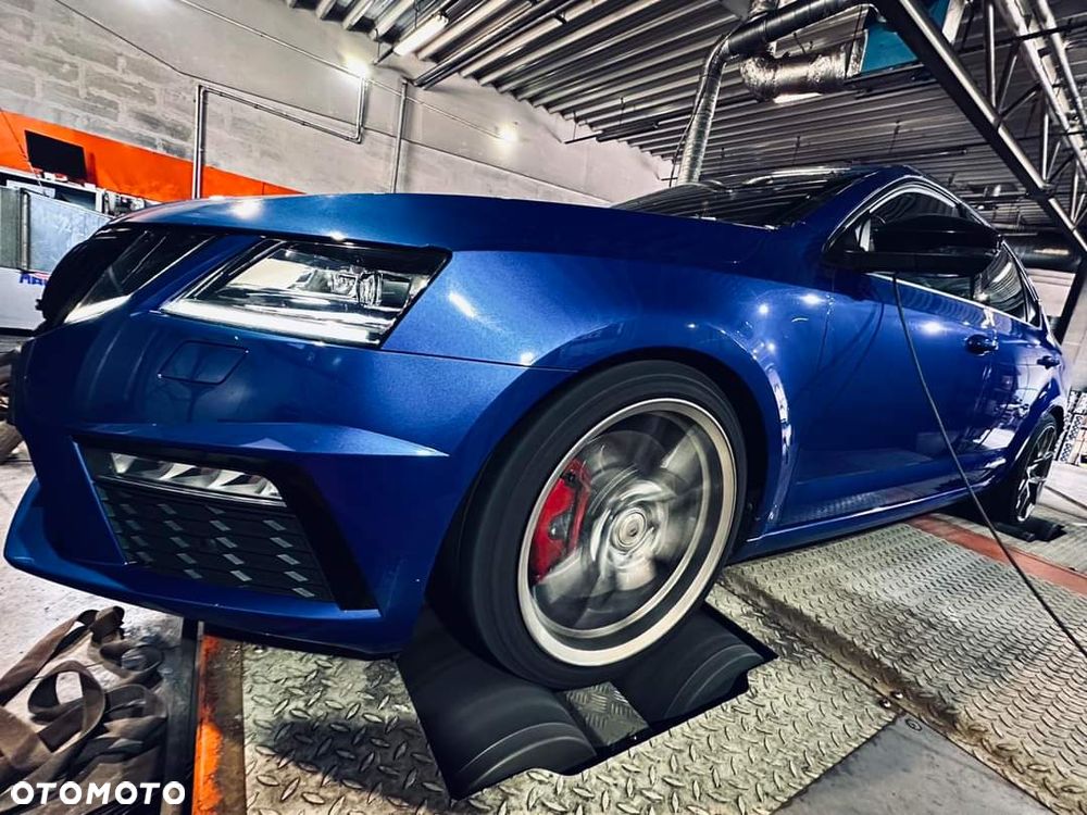 Skoda Octavia 2.0 TSI RS 245 DSG - 22