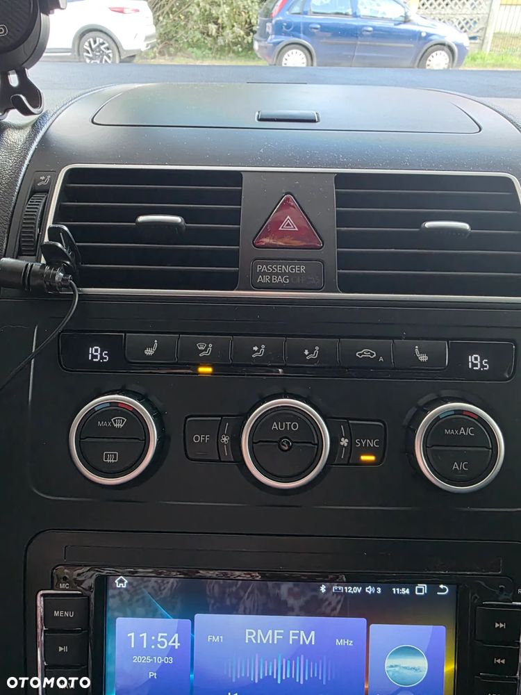 Volkswagen Touran 2.0 TDI DPF Comfortline - 8