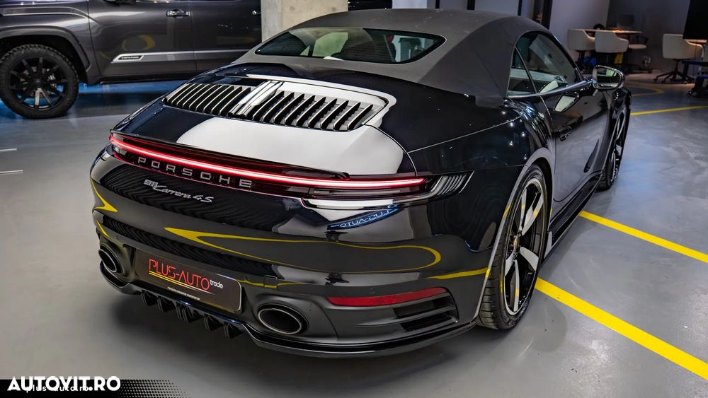 Porsche 911 4S - 10