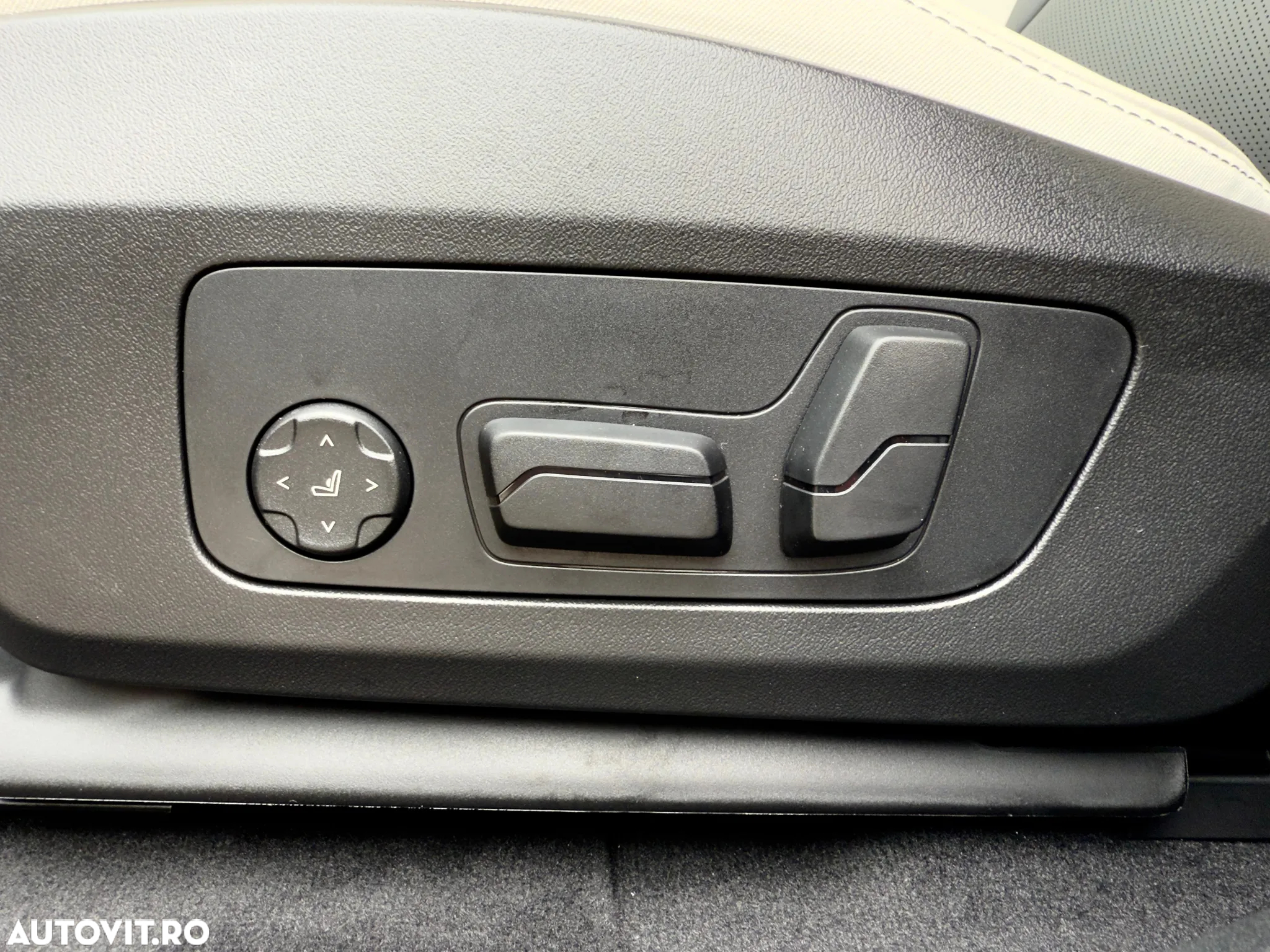 BMW iX1 xDrive30 - 16