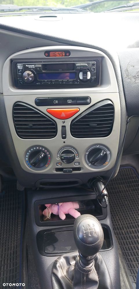 Fiat Albea 1.2 16V Actual / EL - 9