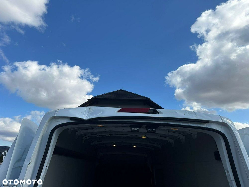 Ford Transit - 21