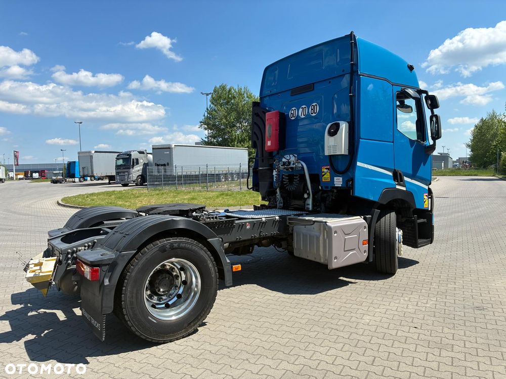 Renault T440 Sleeper Cab ADR - 4