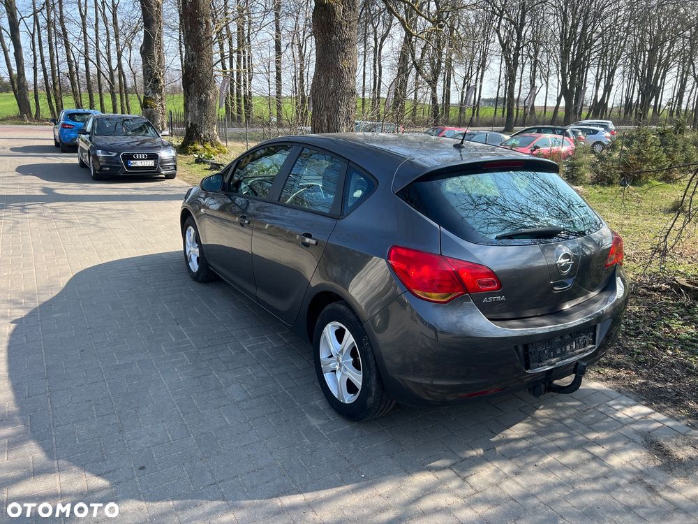 Opel Astra 1.6 Design Edition - 7