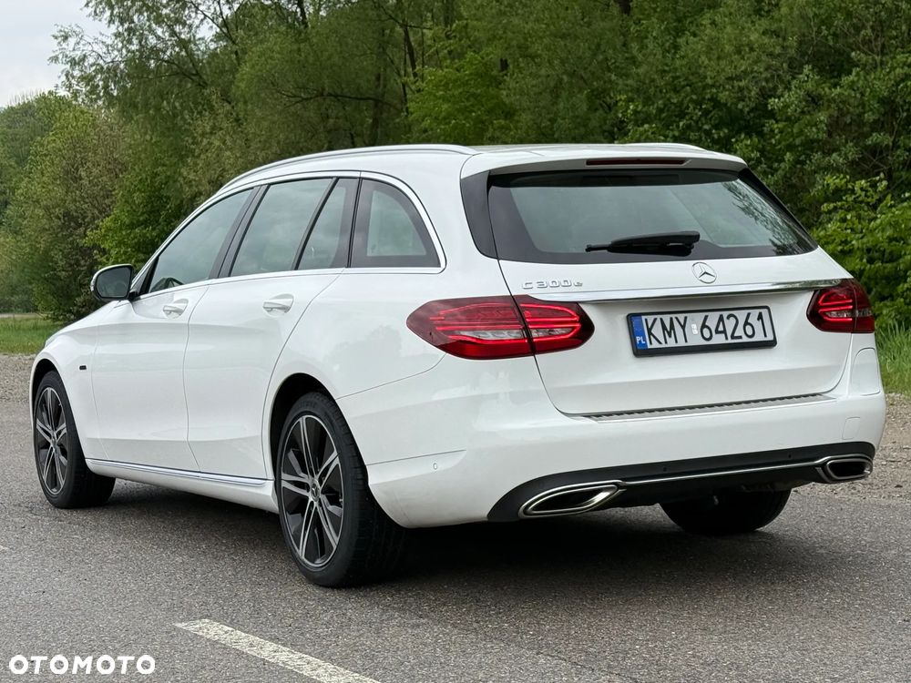 Mercedes-Benz Klasa C 300 e 9G-TRONIC Avantgarde - 3