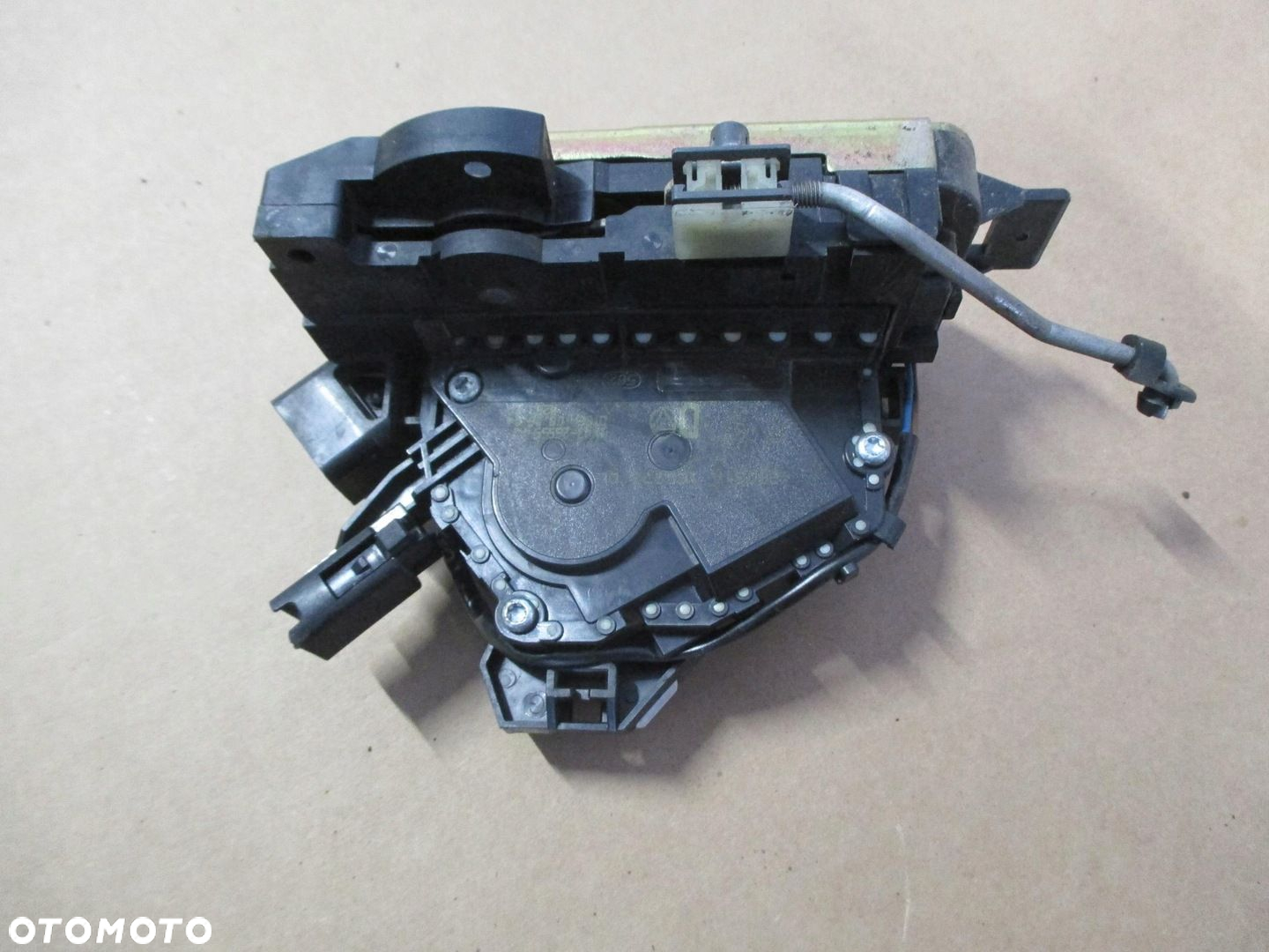 ZAMEK DRZWI PARWY TYŁ JAGUAR X-TYPE 5 PIN - 6