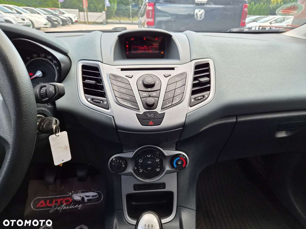 Ford Fiesta - 22