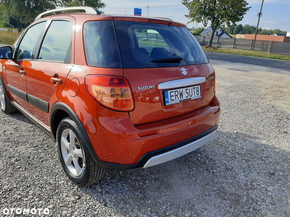 Suzuki SX4 1.5 Streetline 4x2 Classic - 6