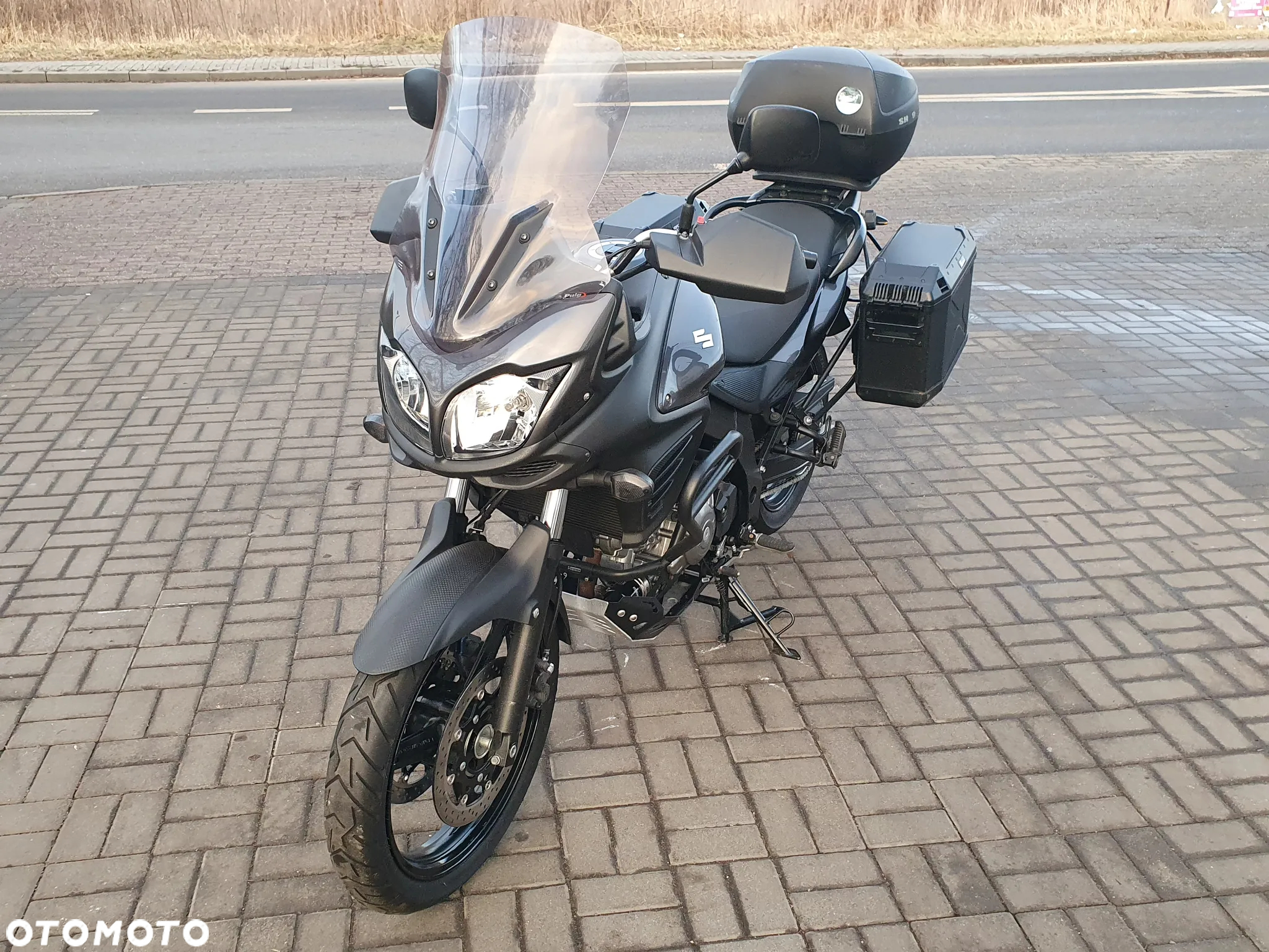 Suzuki V-STROM - 12