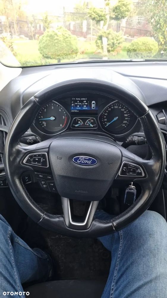 Ford Focus - 11