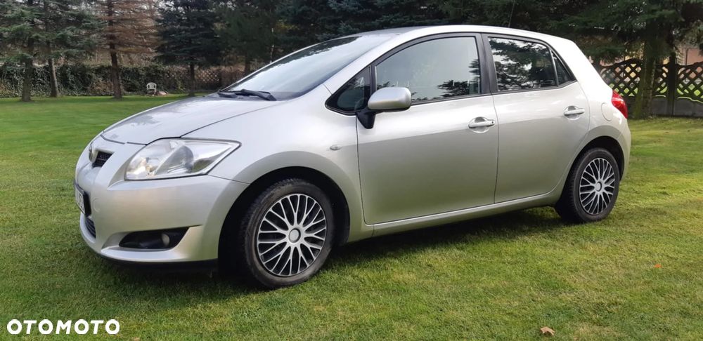 Toyota Auris 1.4 D-4D Terra - 4