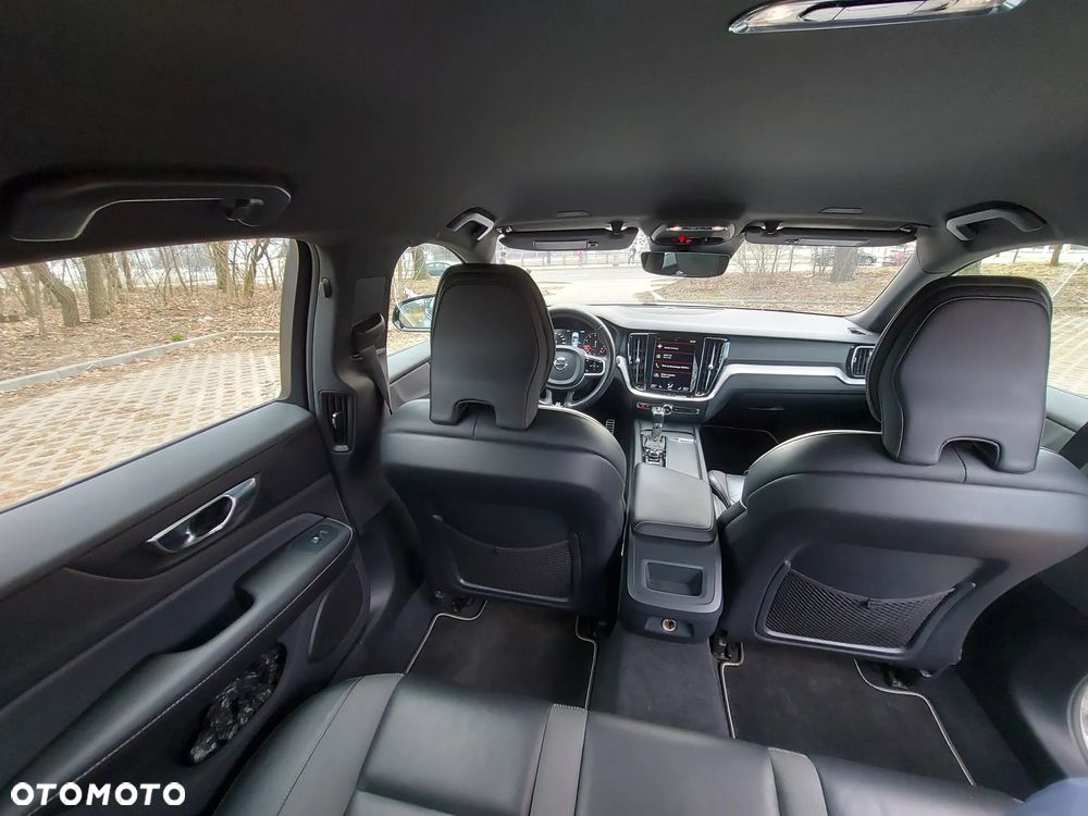 Volvo S60 T4 R-Design - 30