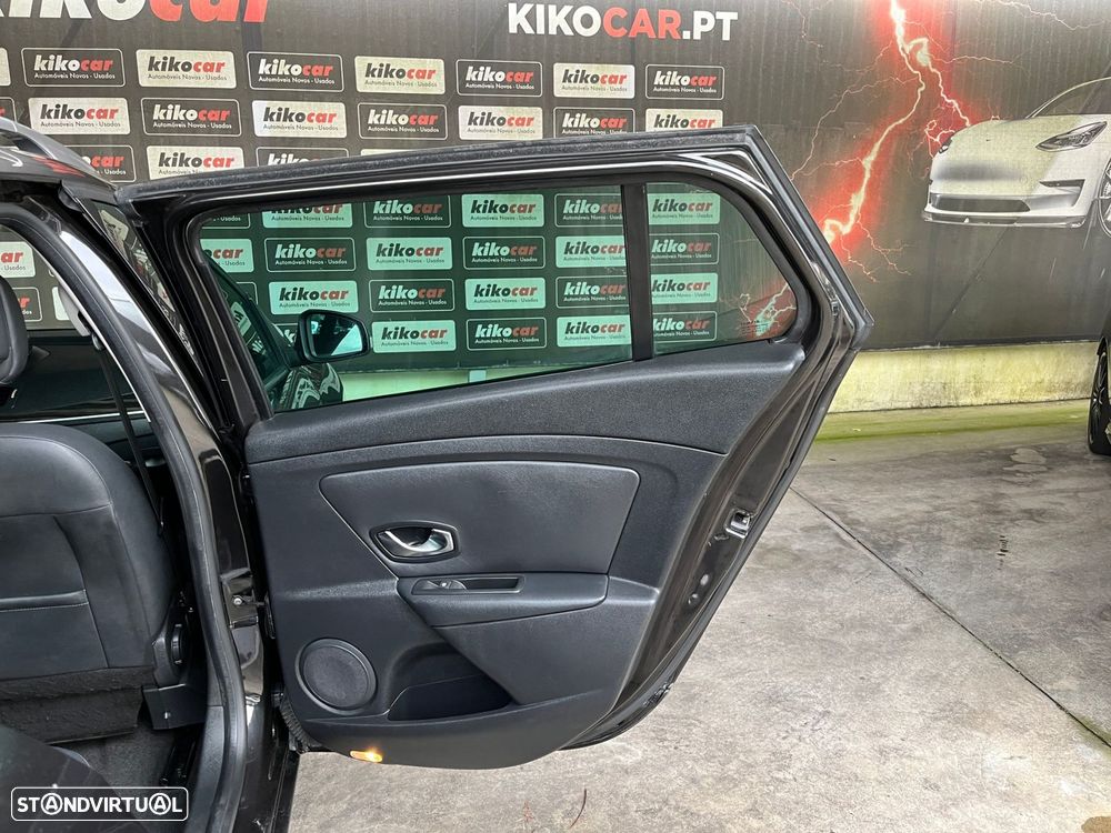 Renault Mégane Sport Tourer 1.5 dCi Comfort SS - 37