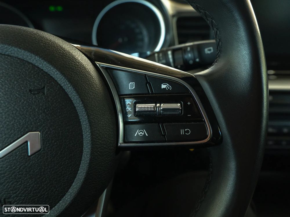 Kia XCeed - 32