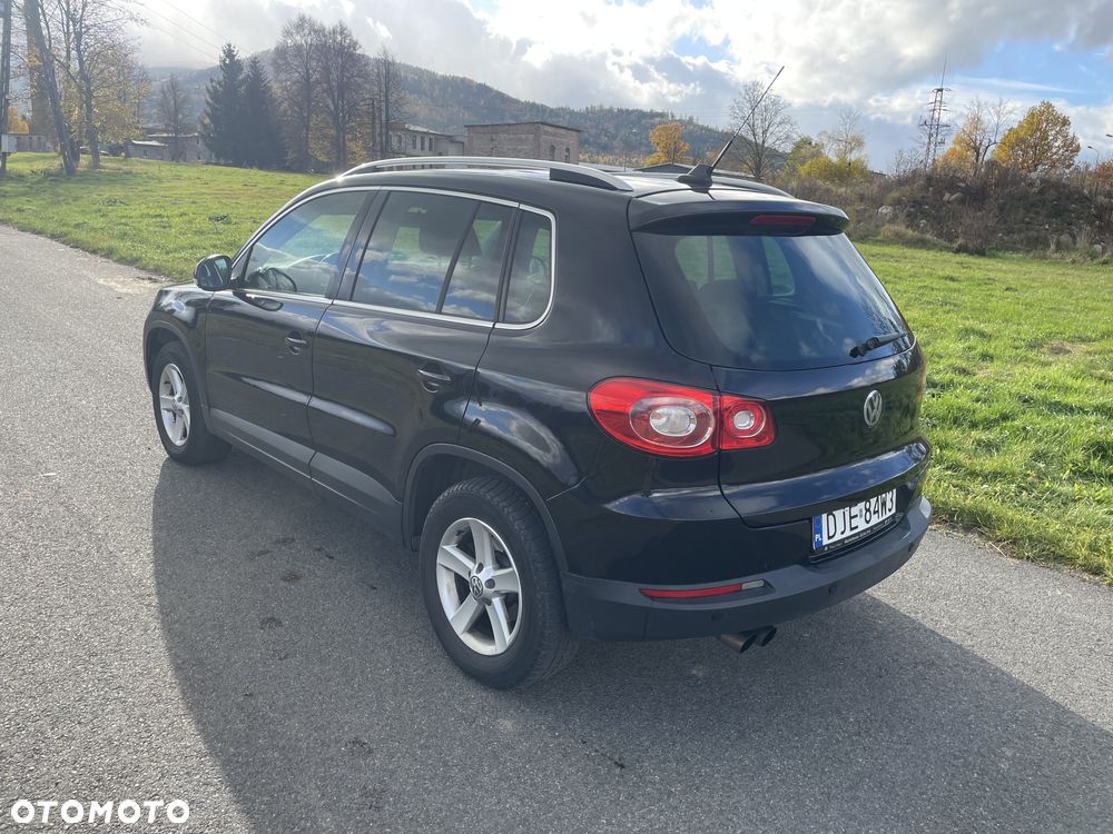 Volkswagen Tiguan - 5
