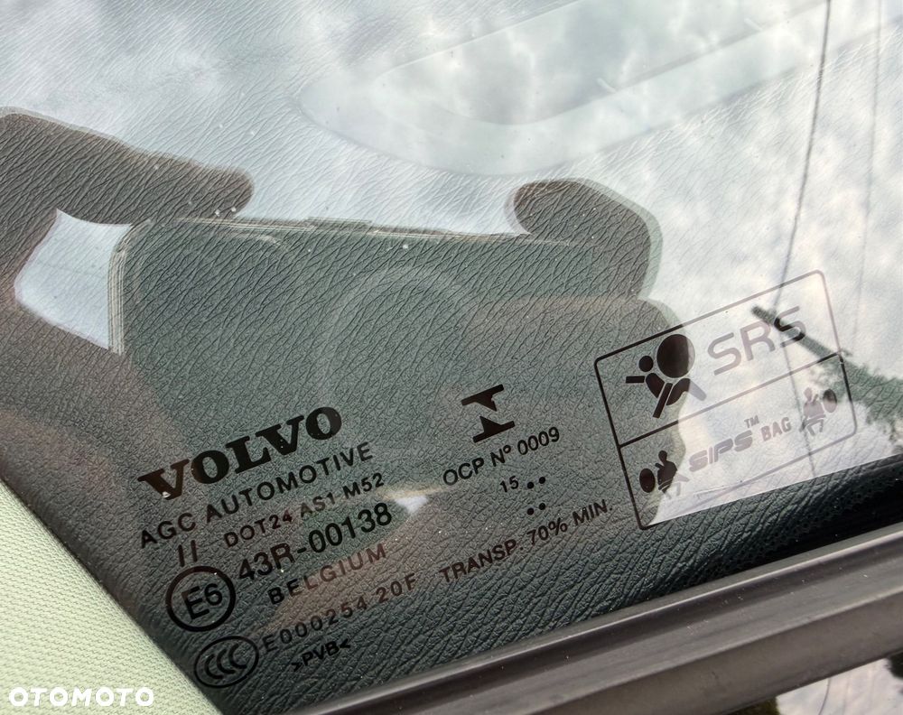 Volvo V40 D3 Momentum - 36