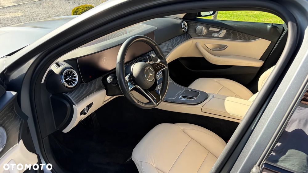 Mercedes-Benz Klasa E 300 d 4-Matic Avantgarde - 13