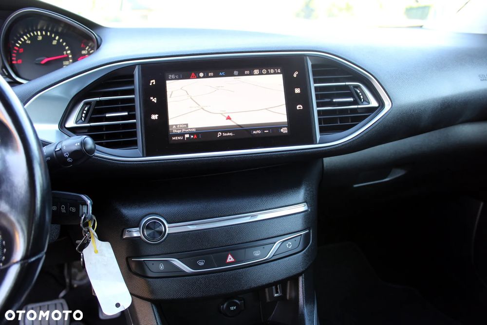 Peugeot 308 BlueHDi 130 EAT8 Stop & Start Active - 21