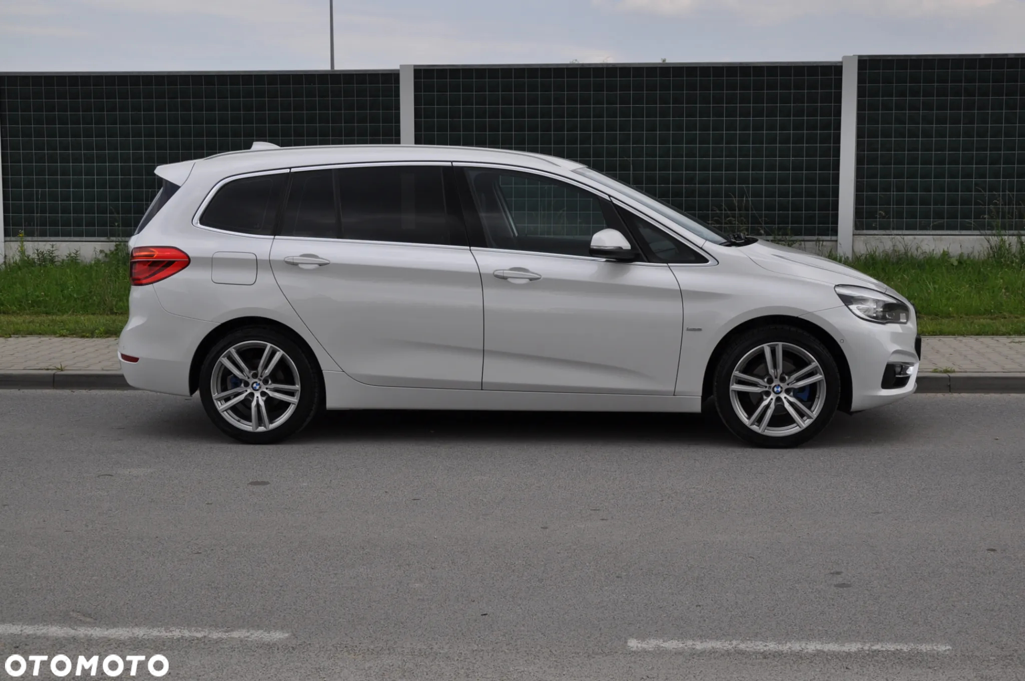 BMW Seria 2 216d Luxury Line - 3