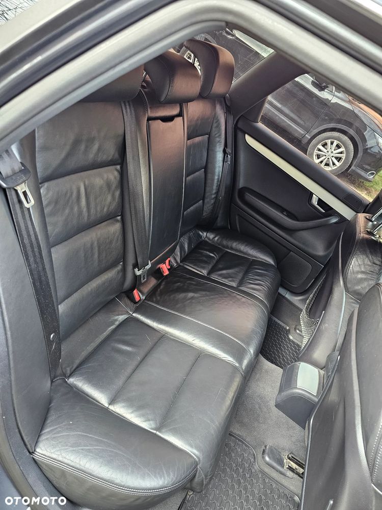 Audi A4 Avant 2.0 T FSI quattro - 23