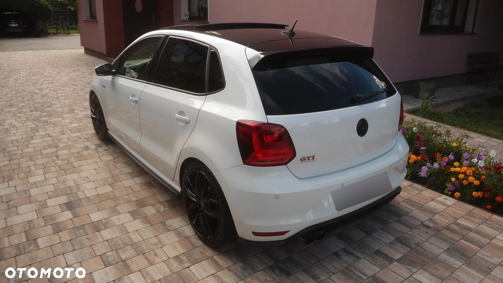 Volkswagen Polo - 13