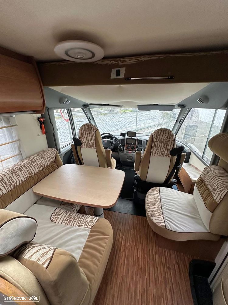 Burstner Aviano i727 AUTOCARAVANA cama central mais cama elevatória. - 11