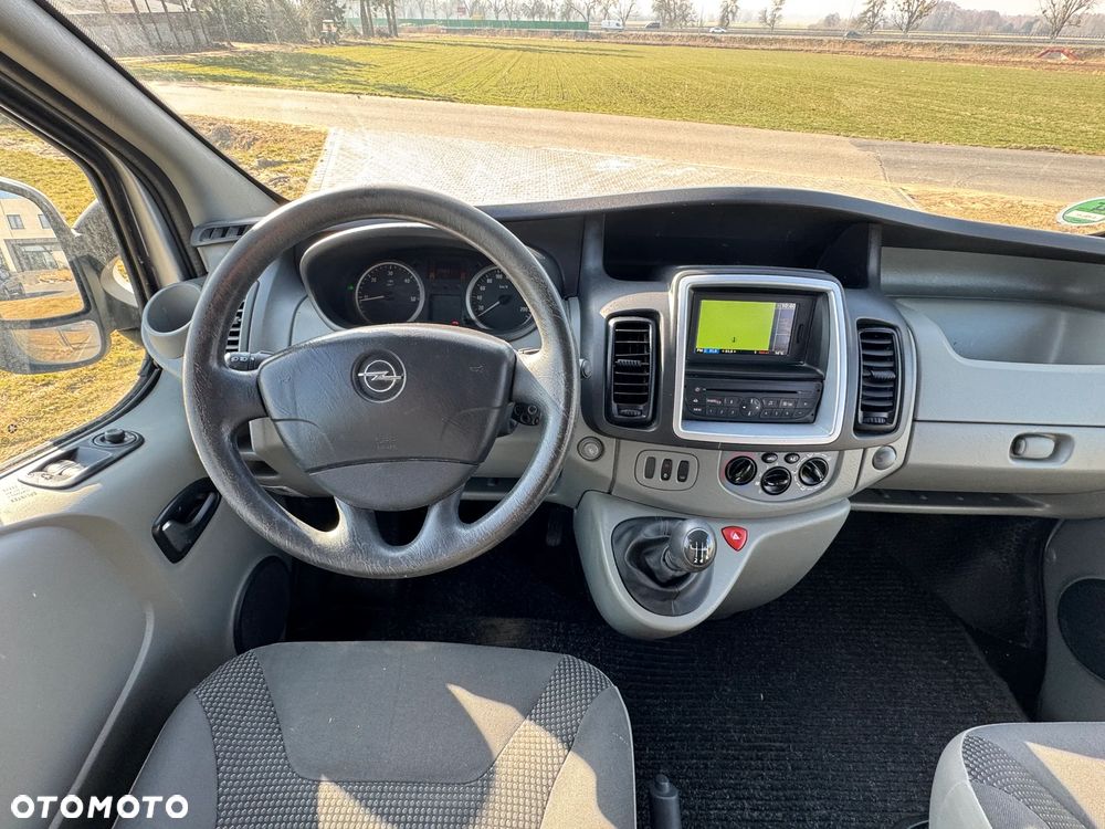 Opel VIVARO - 11