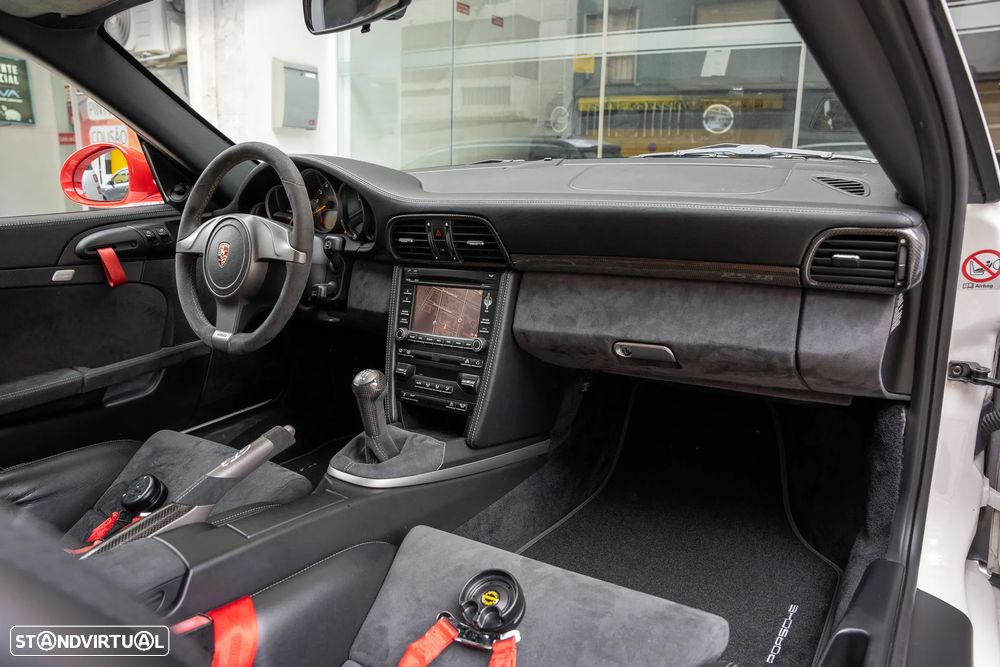 Porsche 911 (997) GT3 RS - 10