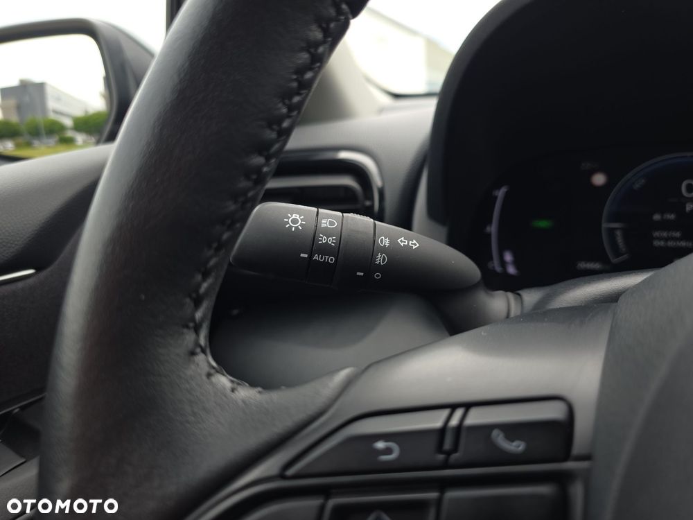 Toyota Yaris Hybrid 1.5 Style - 27