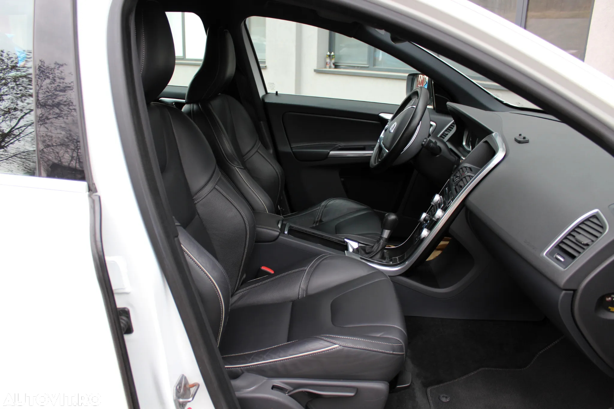 Volvo XC 60 D5 AWD Ocean Race - 7