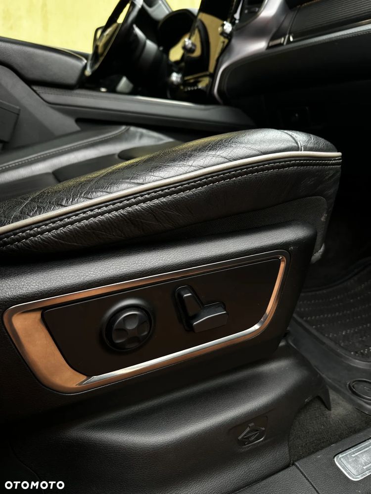 RAM 1500 5.7 Crew Cab Limited - 9