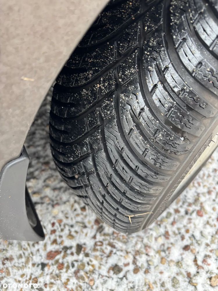 Kia Carens 1.7 CRDi L - 13