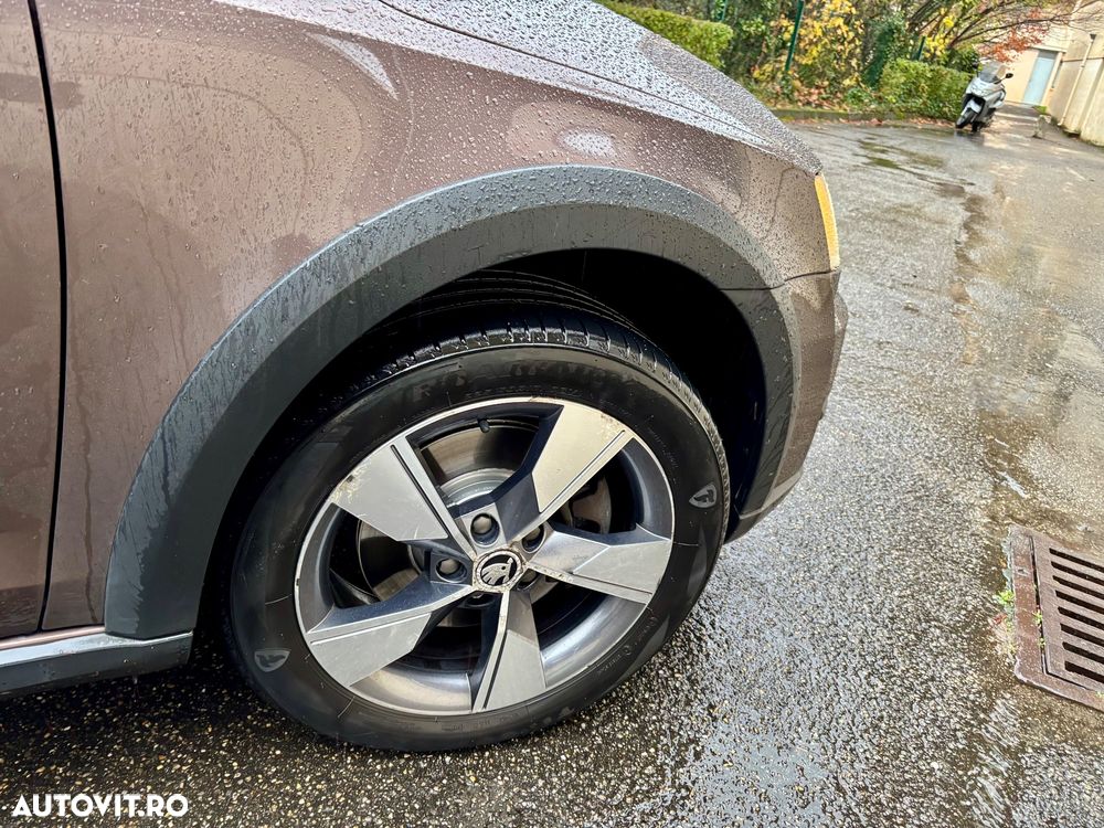 Skoda Octavia Combi Diesel 2.0 TDI 4X4 DSG Scout - 13