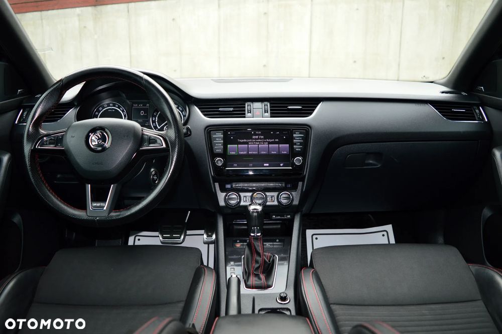 Skoda Octavia 2.0 TDI DSG RS - 13