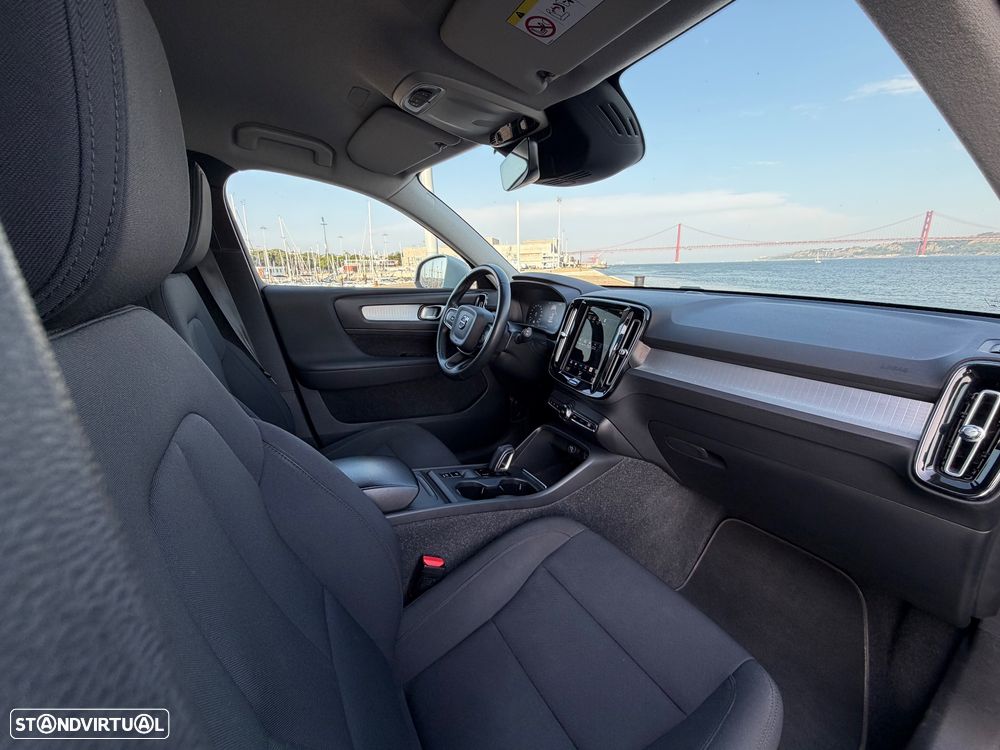 Volvo XC 40 1.5 T3 Momentum Geartronic - 23