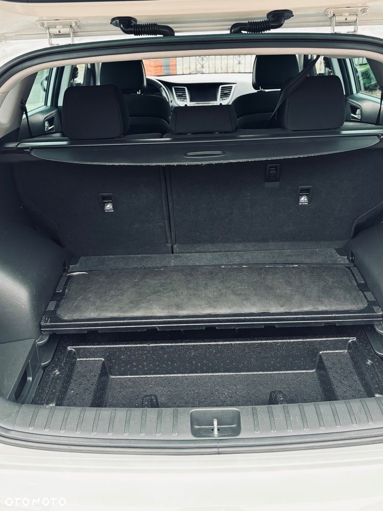 Hyundai Tucson 2.0 CRDi 4WD Automatik Style - 14