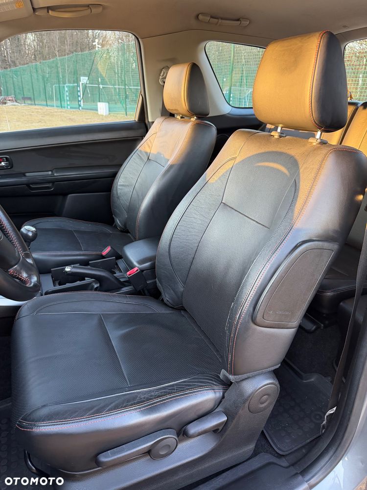 Suzuki Grand Vitara 1.6 De luxe - 13